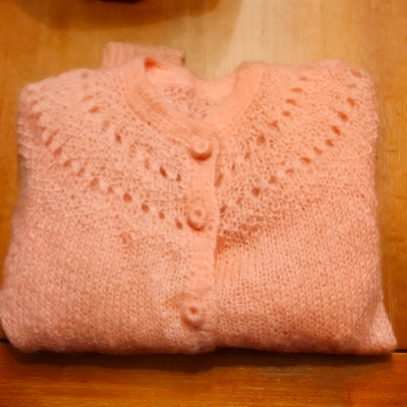 VINTAGE GRANNY BUTTON DOWN SWEATER - Picture 2 of 8